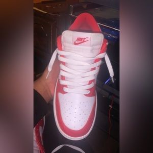 Gym red dunks